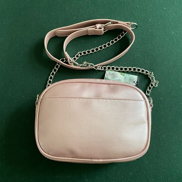 Badgley Mischka pink camera bag NWT - Picture 3 of 6